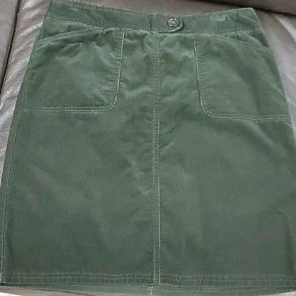 Ann Taylor 6 comfortable and stylish corduroy skirt olive green